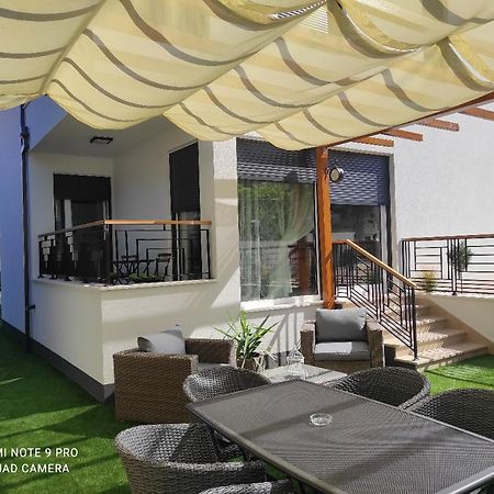Villa Borna B20 Трогир Екстериор снимка