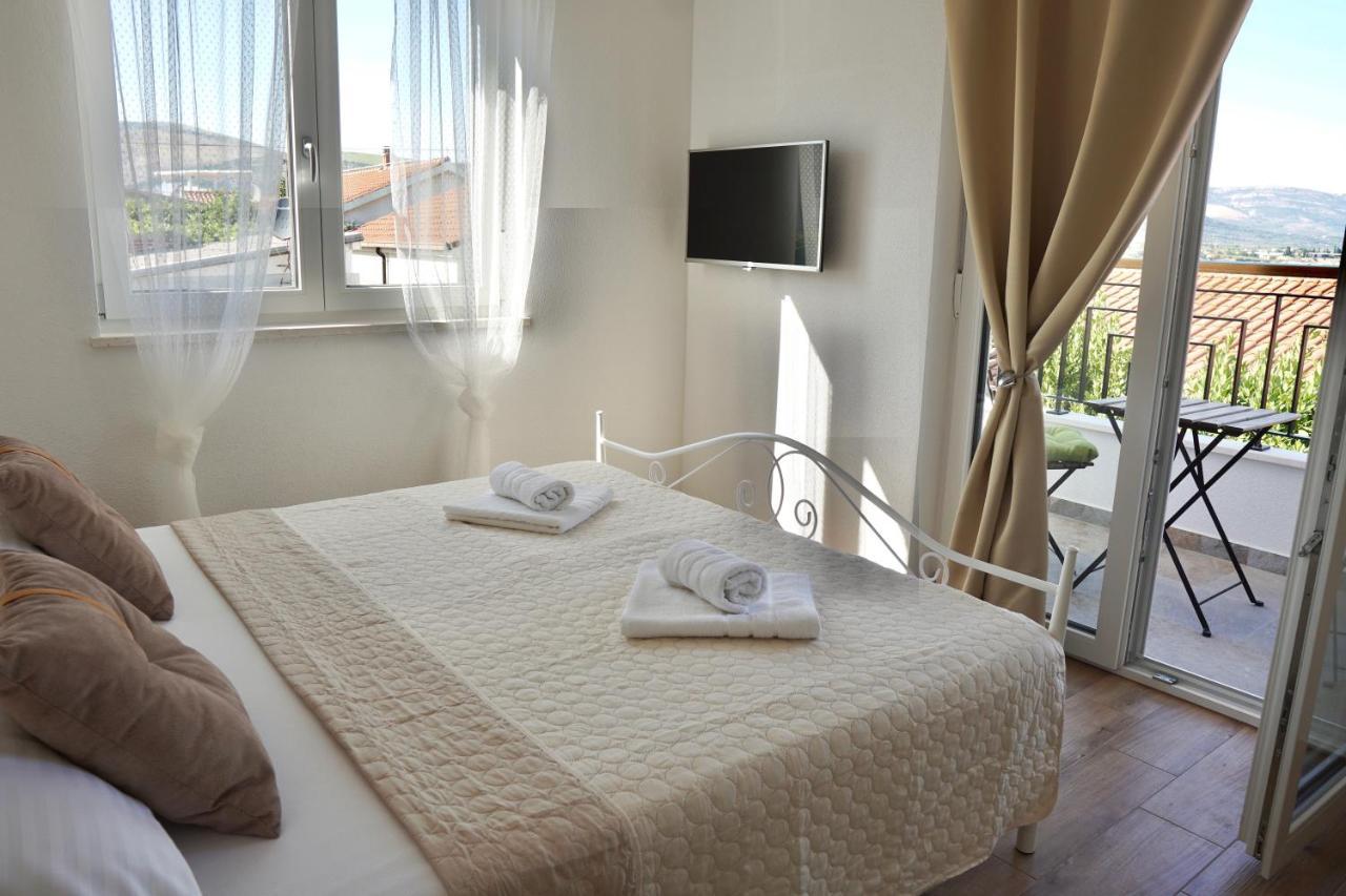 Villa Borna B20 Трогир Екстериор снимка