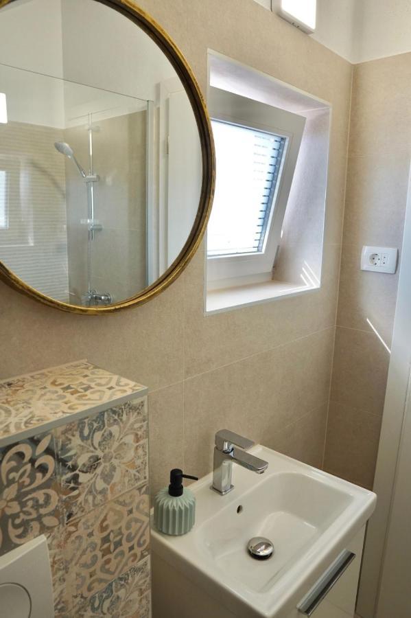 Villa Borna B20 Трогир Екстериор снимка